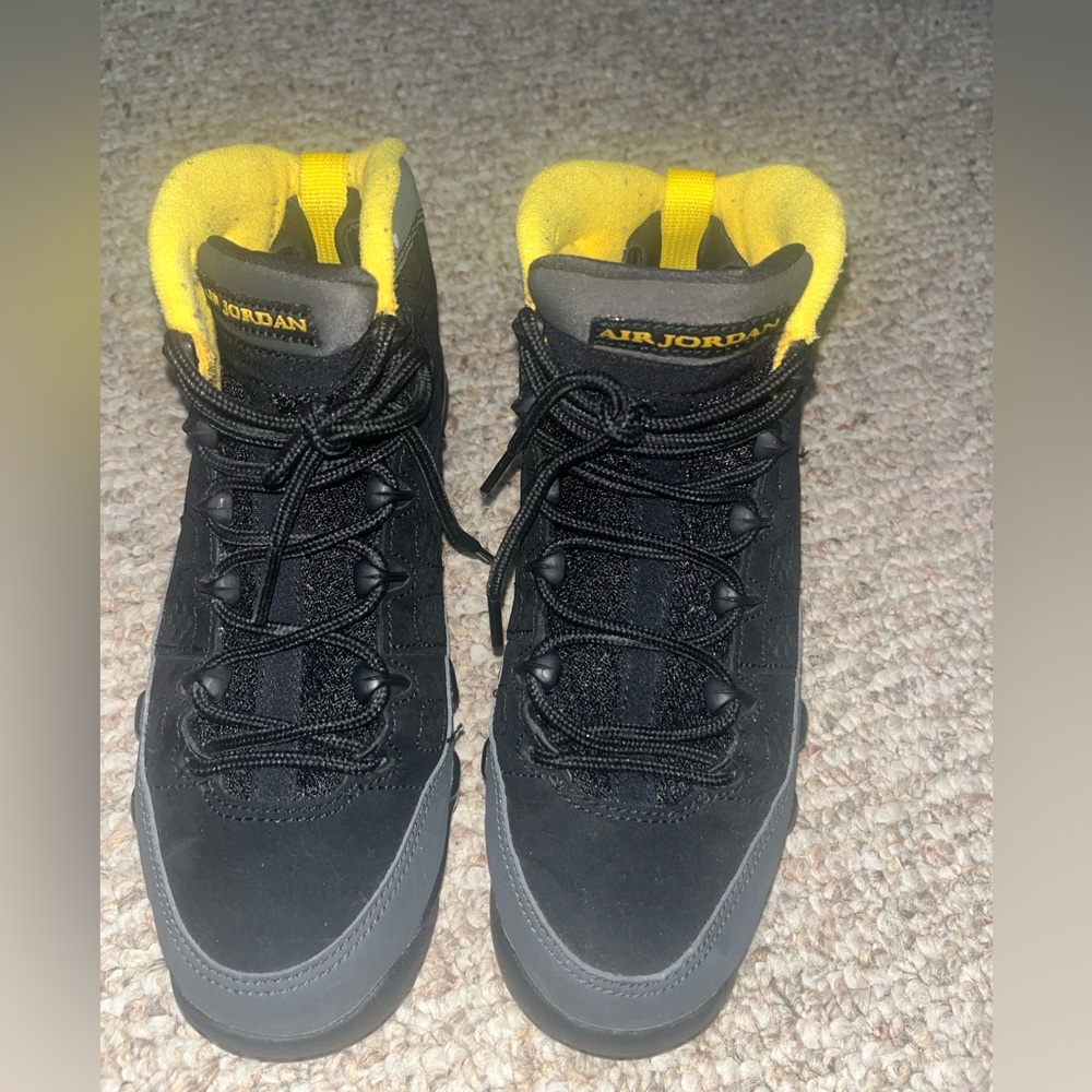 Air Jordan 9 Retro GS 'Dark Charcoal University Gold'